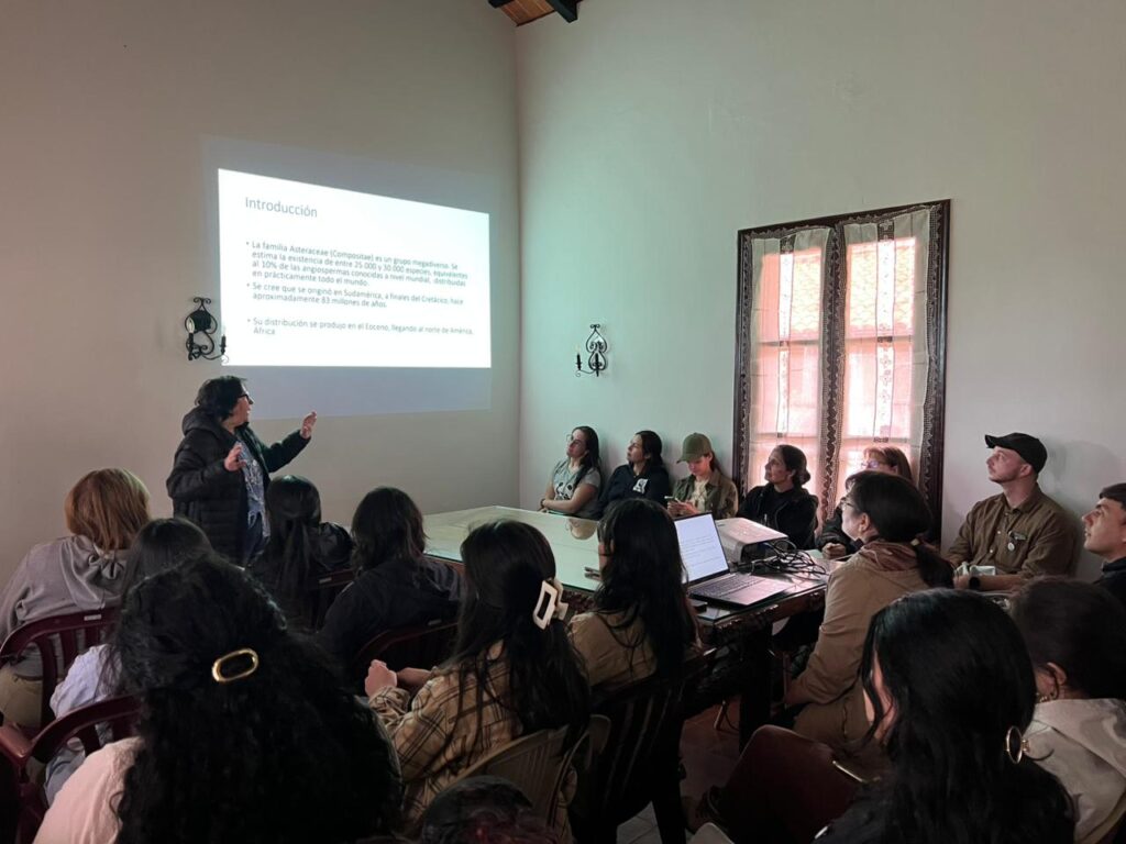 Espacio que reunió a investigadores, estudiantes, organizaciones de la sociedad civil y profesionales vinculados al estudio, manejo y conservación de sabanas y pastizales en la región.